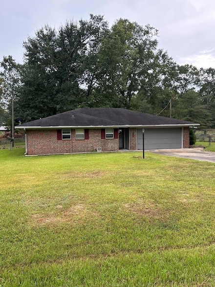 641 Holmwood Dr, Jasper, TX 75951