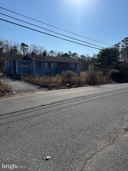 6297 Doris Dr, Millville, NJ 08332