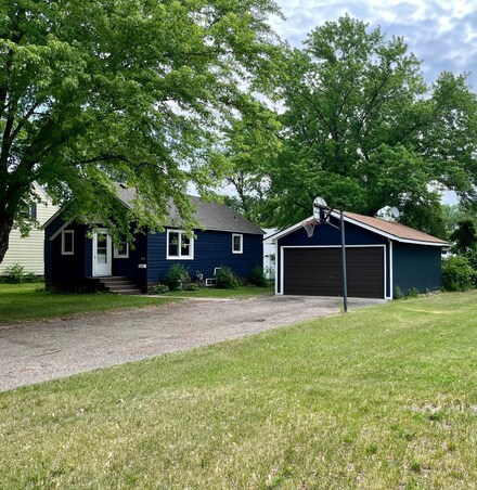 313 S Litchfield Ave, Litchfield, MN 55355