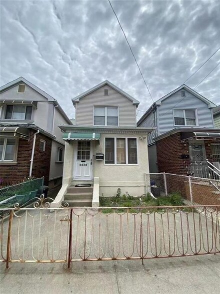 2161 W 7th St, Brooklyn, NY 11223