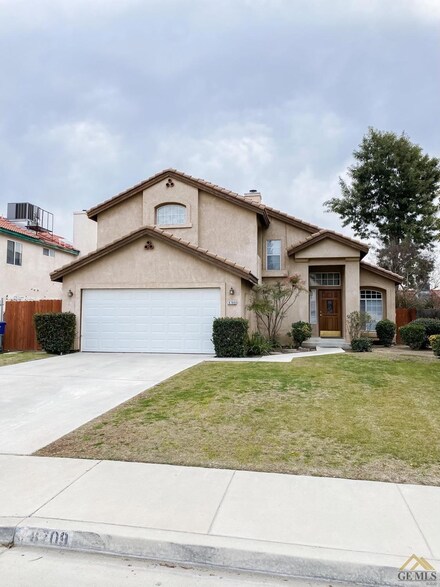 8709 Willow Spring Ct, Bakersfield, CA 93312