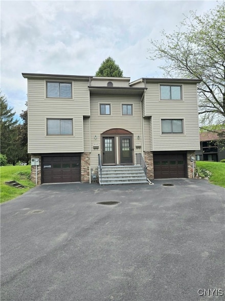 332 Cameco Cir, Liverpool, NY 13090