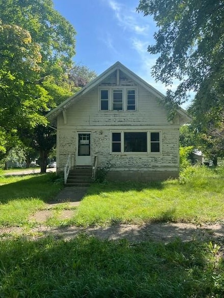 707 Arthur St, Rolfe, IA 50581