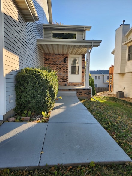 1204 Henry St, Normal, IL 61761