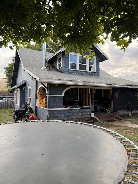 341 7th St, Lapwai, ID 83540