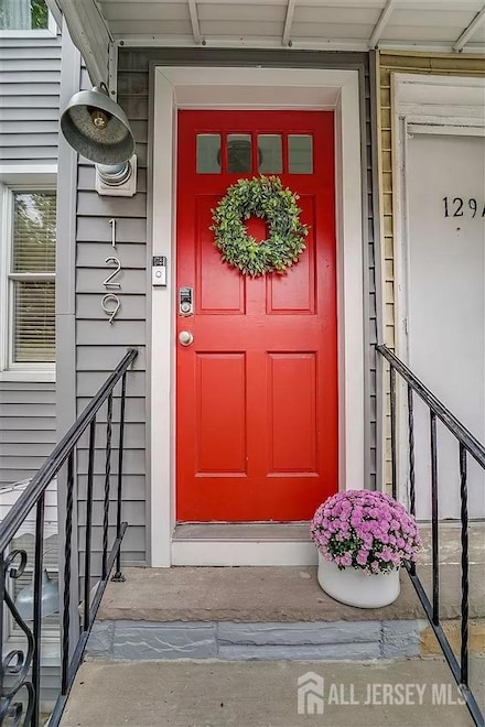 129 Thorne St, Jersey City, NJ 07307