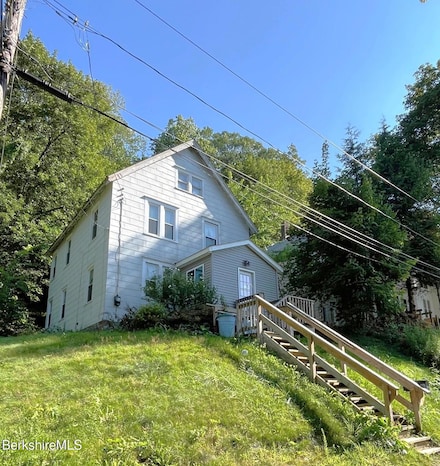 26 Charles St, North Adams, MA 01247