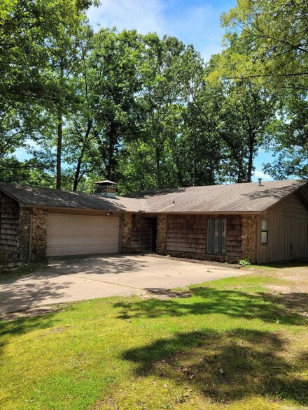 12 Partridge Ln, Benton, AR 72019
