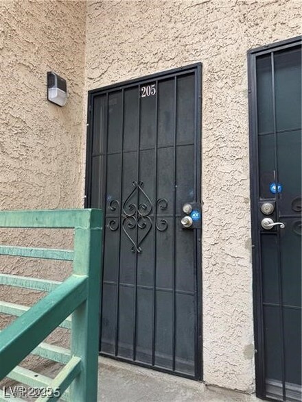 510 Elm Dr Unit 205, Las Vegas, NV 89169