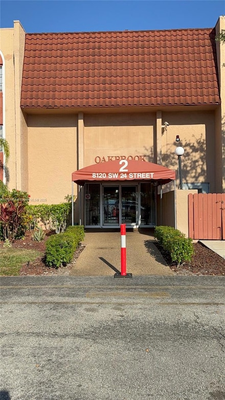 8120 SW 24th St Unit 310, North Lauderdale, FL 33068
