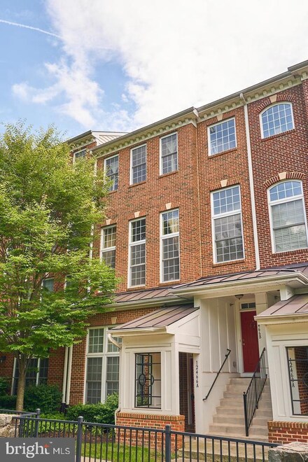 12466A Liberty Bridge Rd Unit 103A, Fairfax, VA 22033