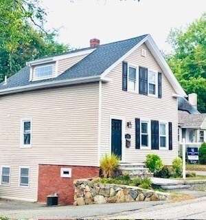 14 Webb St, Weymouth, MA 02188