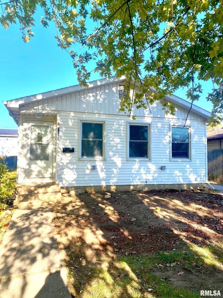 502 Williamette Ave, Lincoln, IL 62656