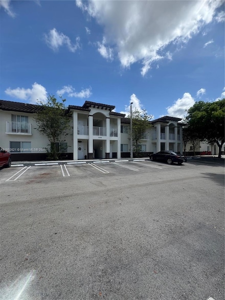 2477 W 78th St Unit 201, Hialeah, FL 33016