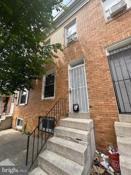 2704 Mura St, Baltimore, MD 21213