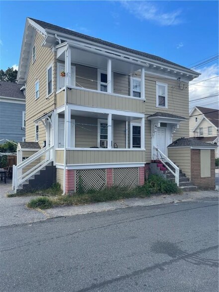 1 Newcomb St, Providence, RI 02908