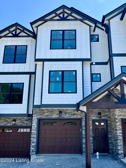 7203 Park Vue Dr, Crestwood, KY 40014