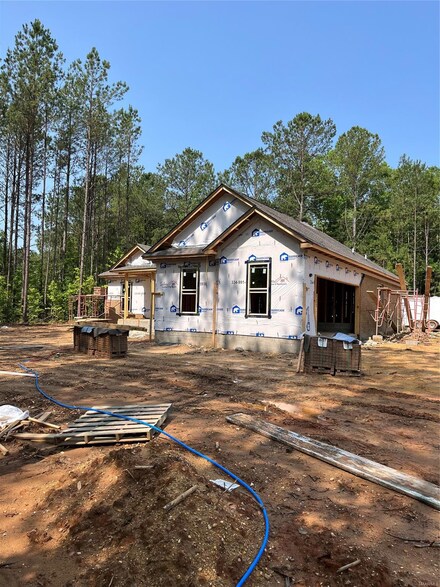 8903 Weoka Rd, Wetumpka, AL 36092