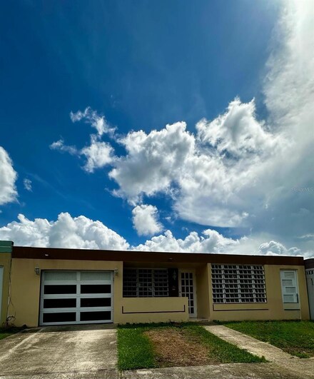 Calle 512 Reina Catalina, Rio Grande, PR 00745