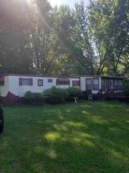 N3542 Franks Dr, Montello, WI 53949