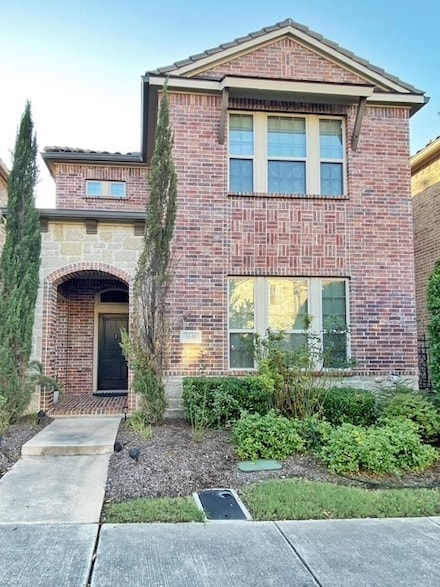 6646 Deleon St, Irving, TX 75039