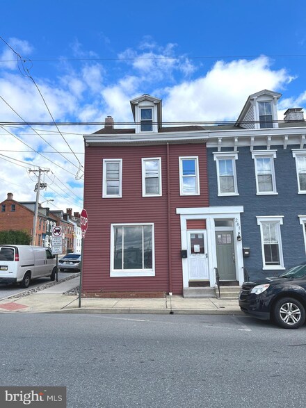 263 N 2nd St, Columbia, PA 17512