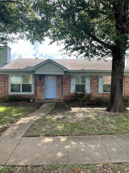 923 Brae Loch Dr, Dallas, TX 75217