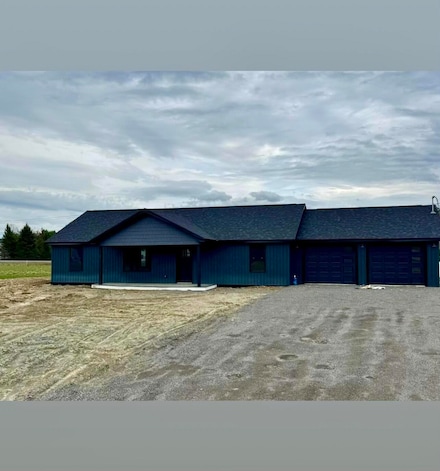 38 Bartlett Cove Dr, Orrington, ME 04474