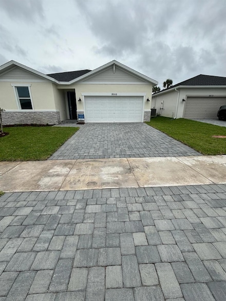 8666 Dahlia Cir, Port St. Lucie, FL 34986