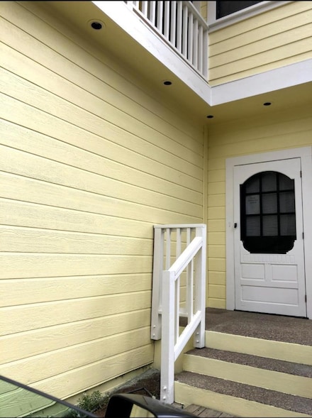 16 Browns Valley Rd, Watsonville, CA 95076