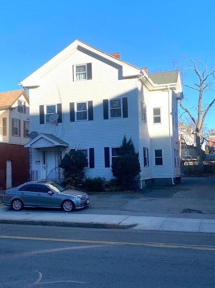 137 Pleasant St, Worcester, MA 01609