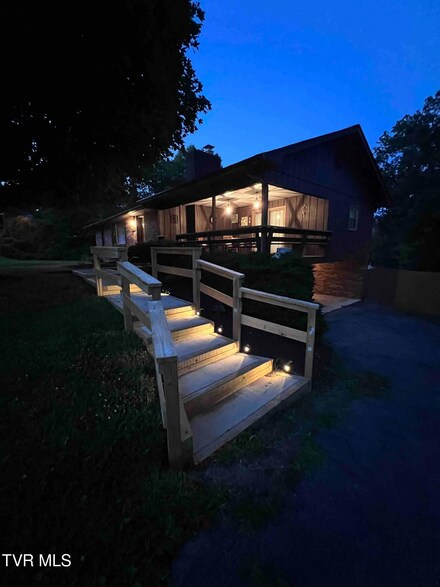 101 W Crown, Bristol, TN 37620