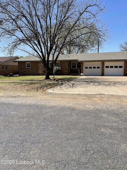 306 Minyard St, Sudan, TX 79371
