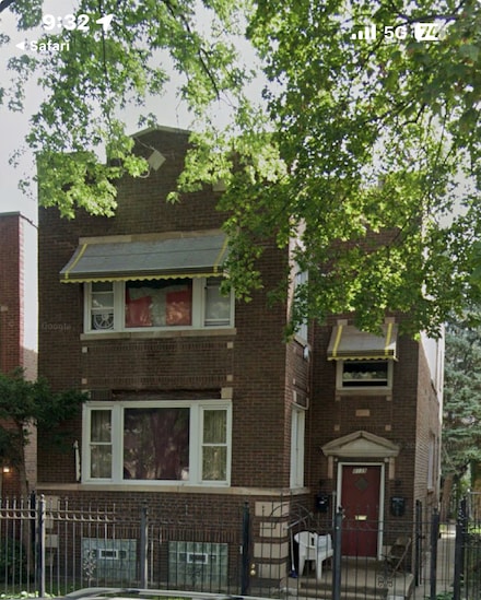 8039 S Ingleside Ave, Chicago, IL 60619