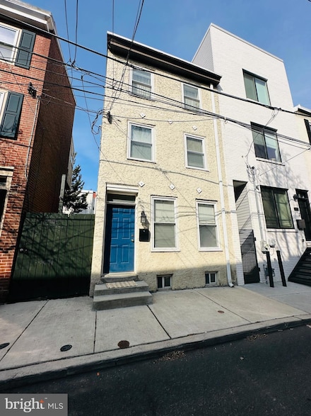 1012 N Leithgow St, Philadelphia, PA 19123