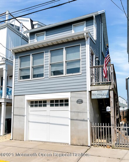 11 Beach St, Sea Bright, NJ 07760