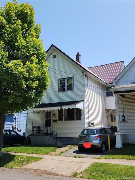 49 Goethe St, Buffalo, NY 14206
