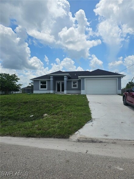 2710 10th St SW, Lehigh Acres, FL 33976