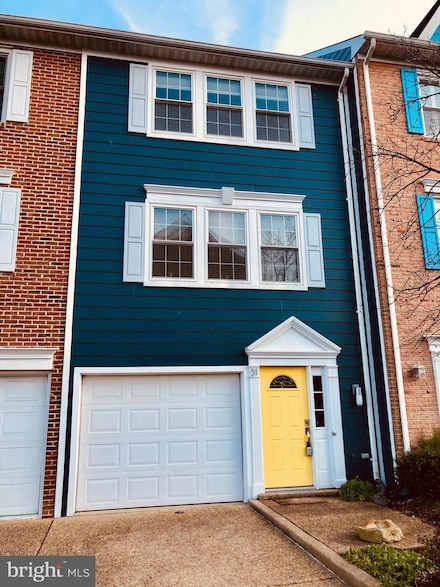 31 Herbert St, Alexandria, VA 22305