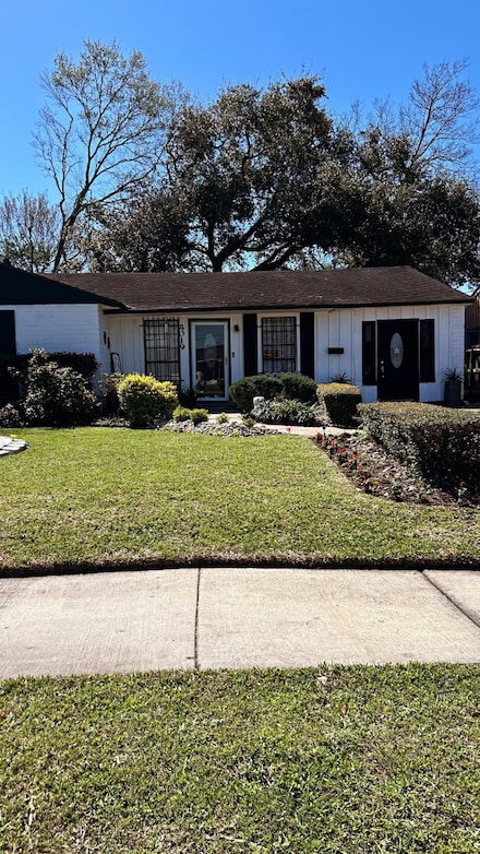 4019 Brookmeade Dr, Houston, TX 77045