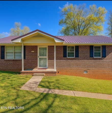 1652 Forest Heights Cir, Lenoir City, TN 37772