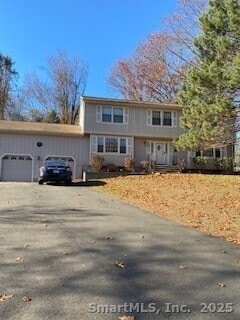 250 Hume Dr, Hamden, CT 06514