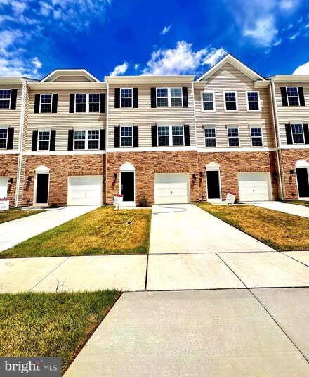 246 Macoun Way, Glassboro, NJ 08028