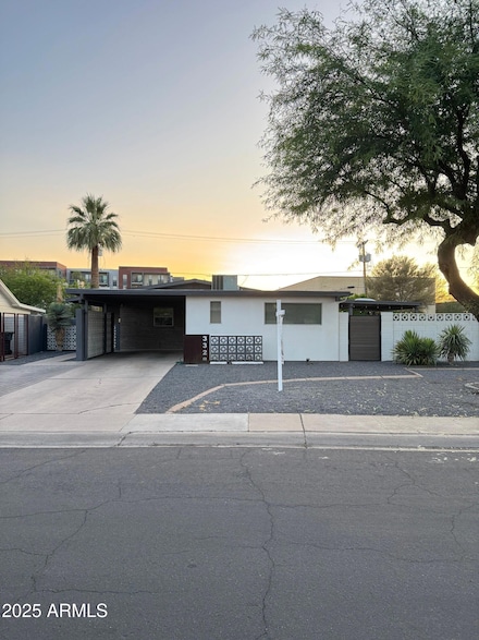 3328 N 6th Ave, Phoenix, AZ 85013