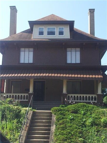 107 Richey Ave, Pittsburgh, PA 15214