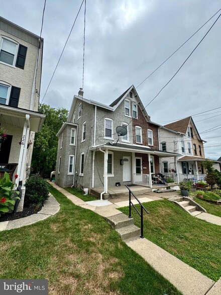 224 Washington St, Royersford, PA 19468