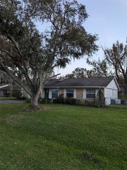 2880 Northbrook Ln, Lakeland, FL 33811