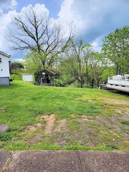 110 Lincoln Ave, Brooksville, KY 41004