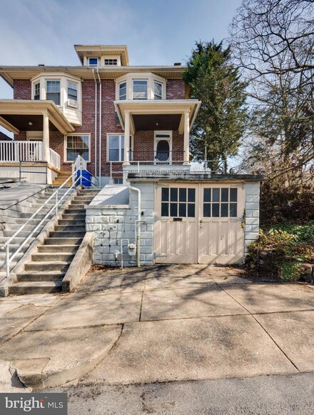 521 S 19th St, Reading, PA 19606