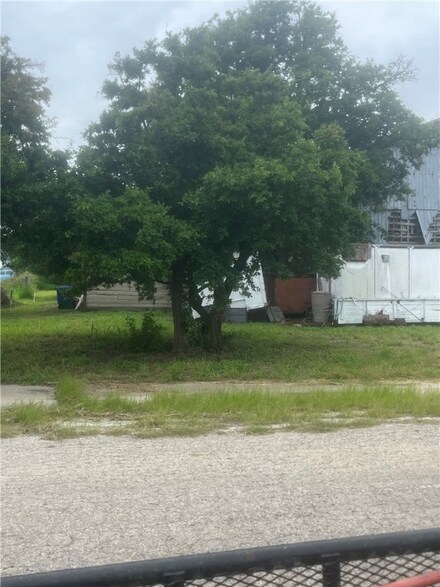 1417 San Juan St, Corp Christi, TX 78401